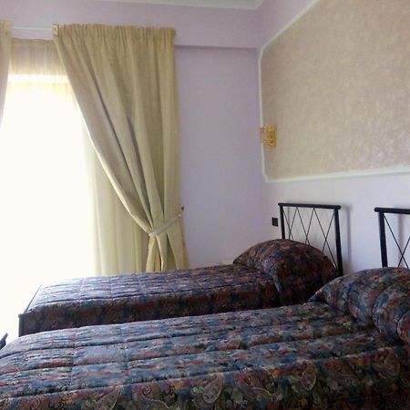 Hotel Al Querceto Tocco Caudio Стая снимка