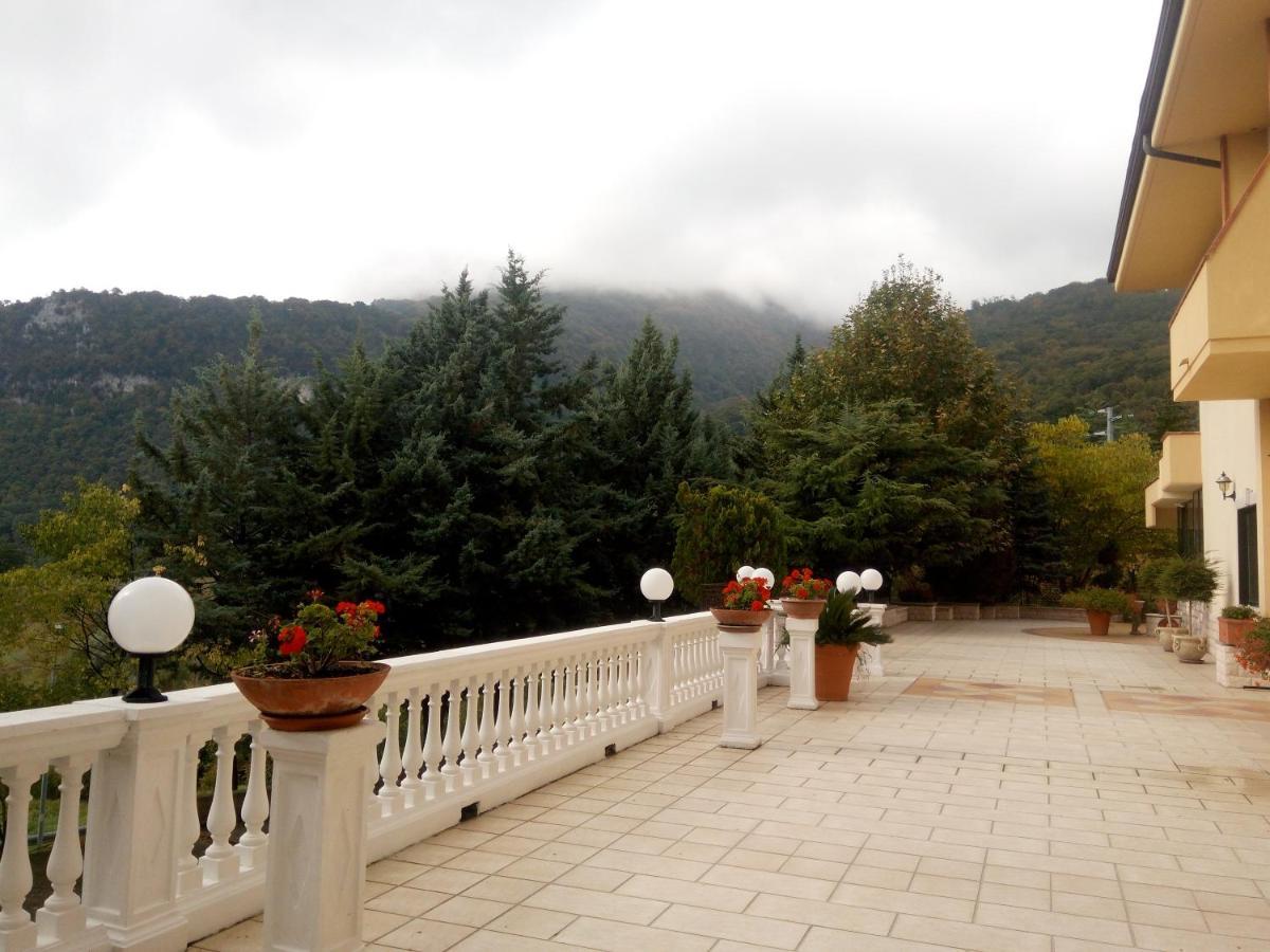 Hotel Al Querceto Tocco Caudio Екстериор снимка