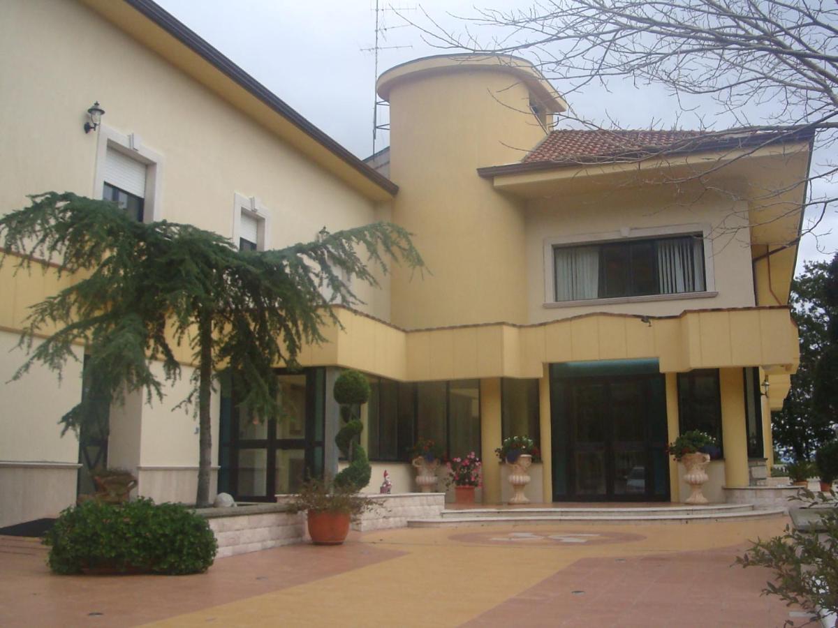 Hotel Al Querceto Tocco Caudio Екстериор снимка